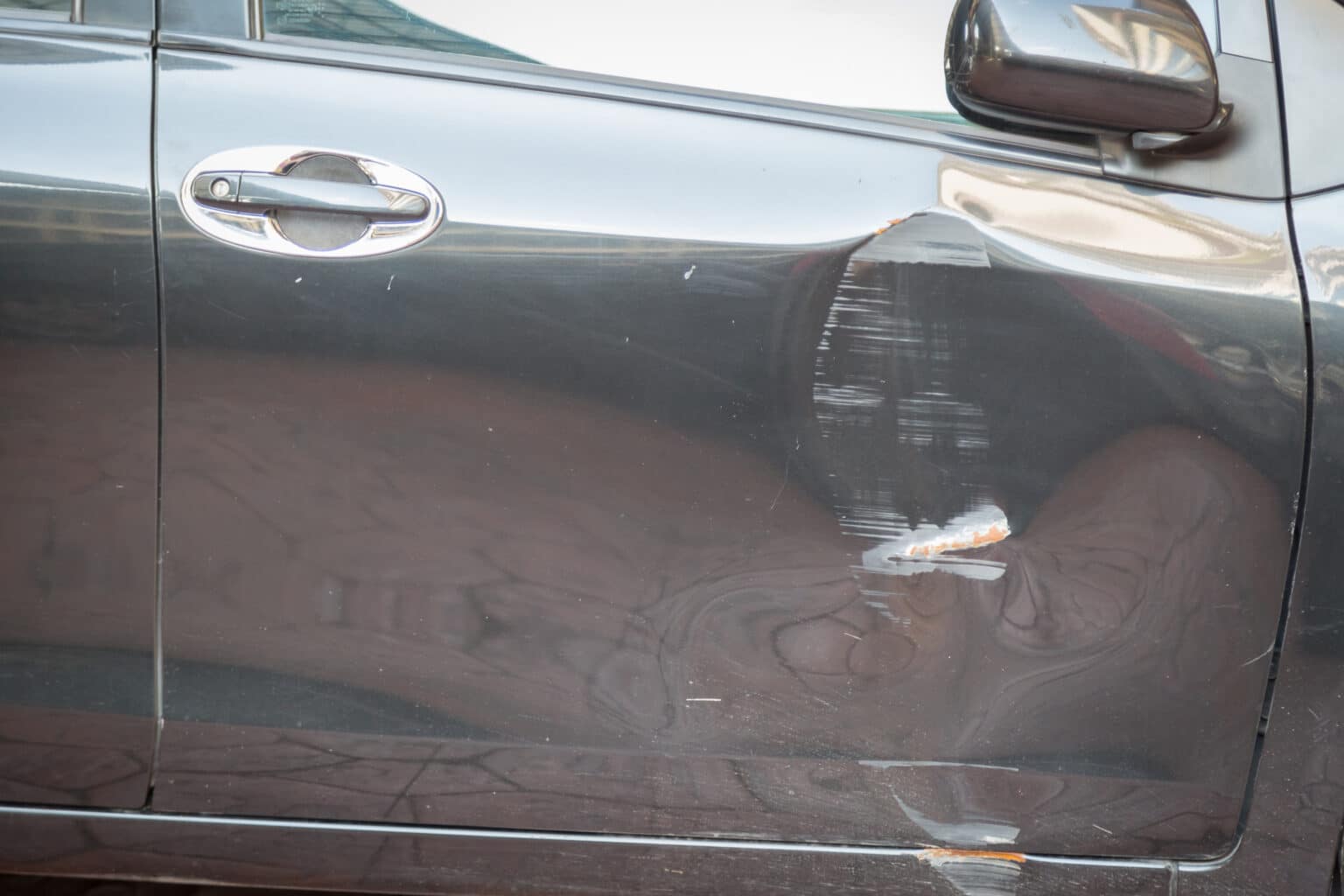 How Much Does a Car Body Damage Repair Cost? Is It Worth the Shot?